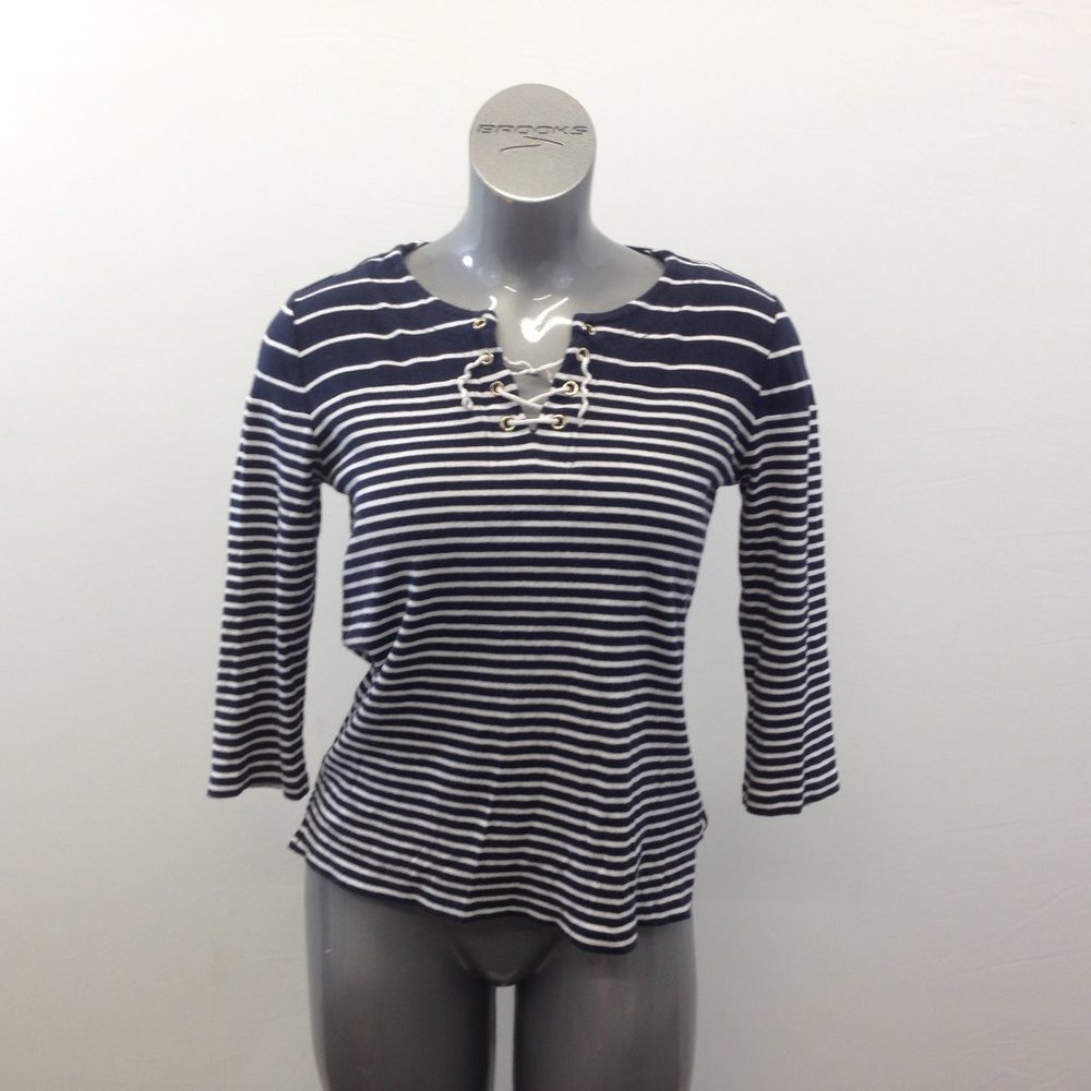 Jones New York Signature Tie V Neck Top